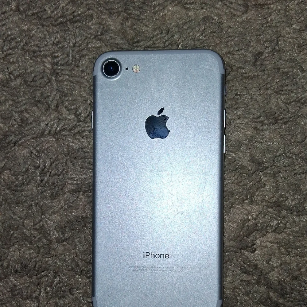 Apple iPhone in Sleek Silver Finish